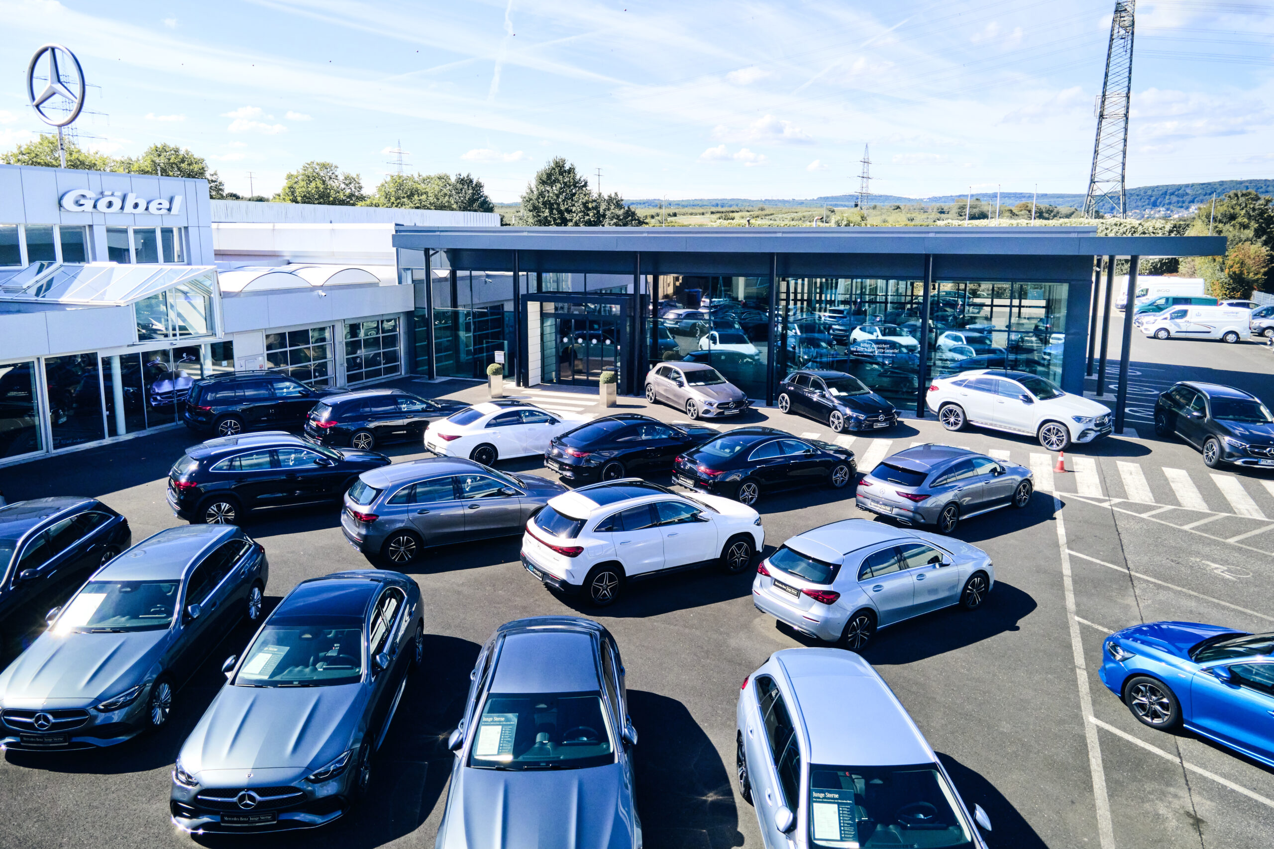 Autohaus Heinrich Göbel in Hattersheim, Heddingheimer Straße 10